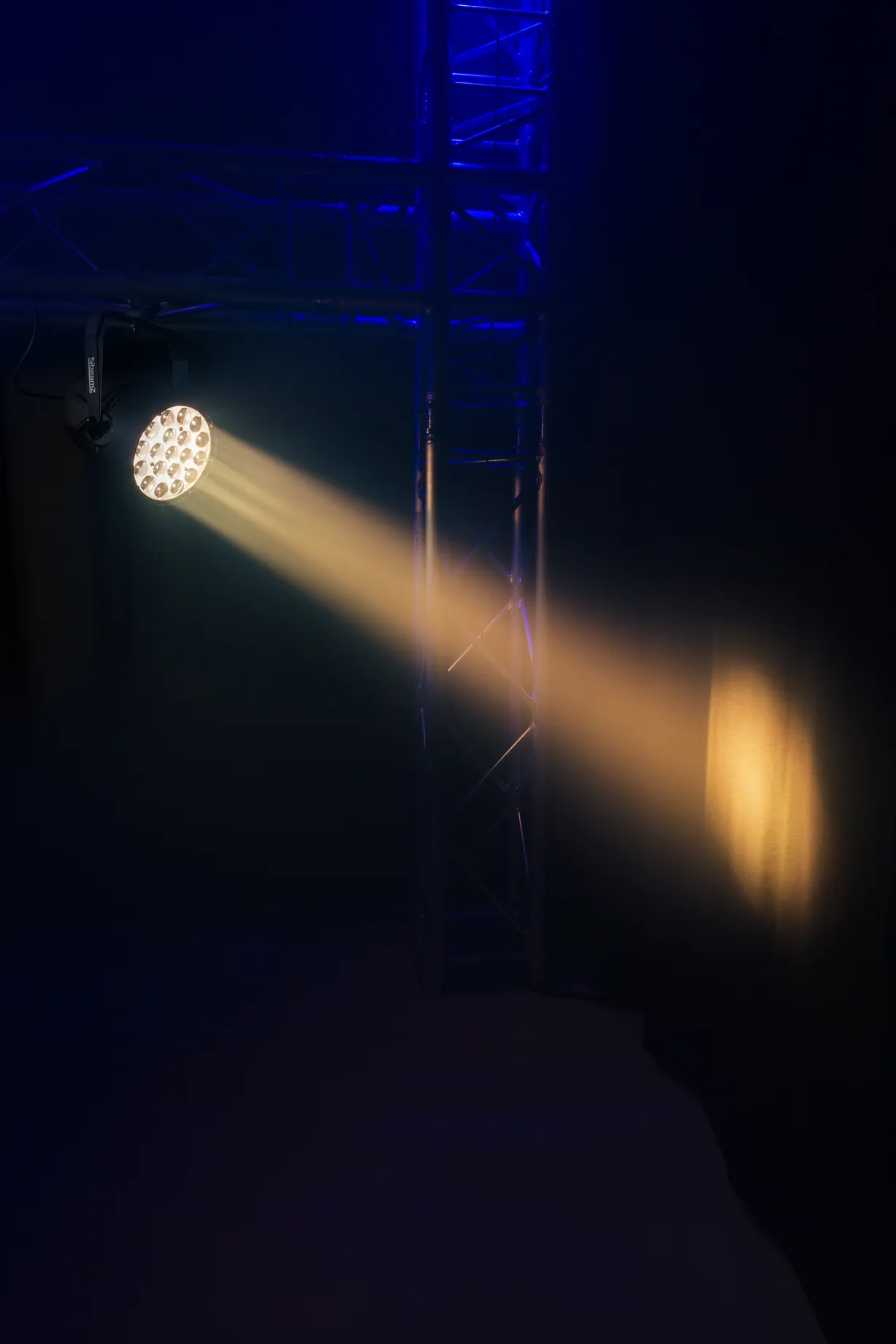 BEAMZPRO BAC552Z LED PAR ZOOM IP20 19x 15W 4in1 RGBW - Image 8
