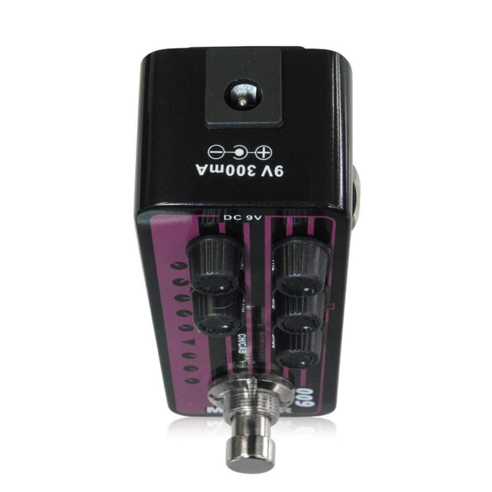 Mooer Blacknight Micro Preamp Pedal - Image 2